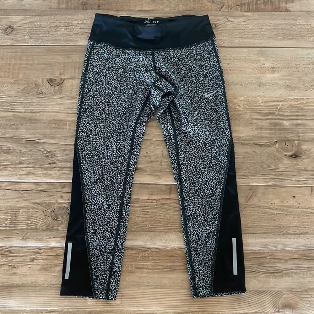 Nike Dr-Fit Cropped Pants Size XS